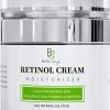 Timeless Beauty: Retinol Moisturizer - Your Anti-Aging Secret! ⏳✨